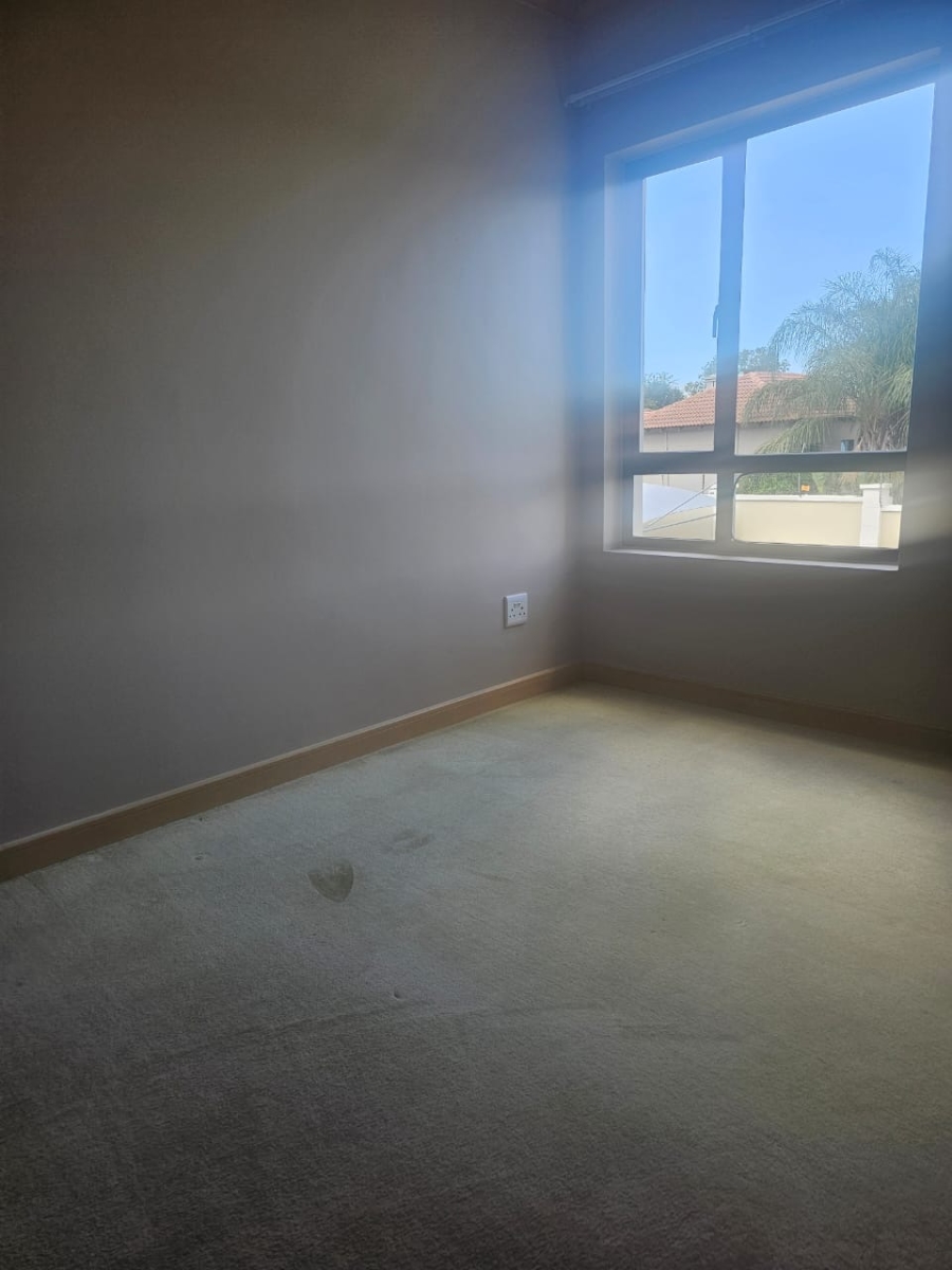 To Let 2 Bedroom Property for Rent in Broadacres Gauteng