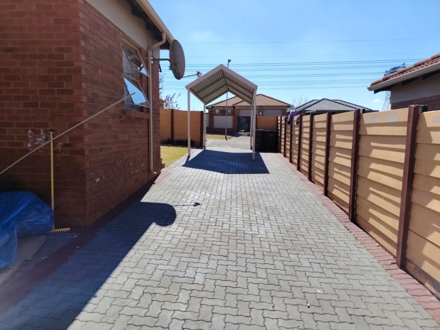 3 Bedroom Property for Sale in Thatch Hill Estate Gauteng
