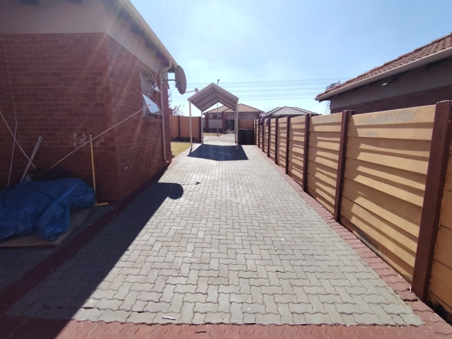 3 Bedroom Property for Sale in Thatch Hill Estate Gauteng