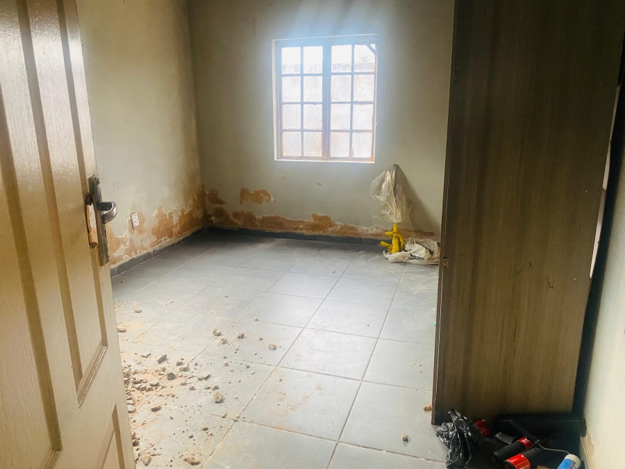 2 Bedroom Property for Sale in Mamelodi West Gauteng