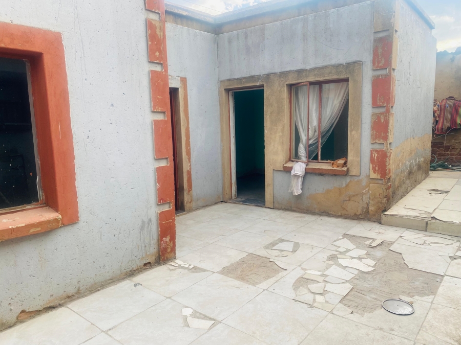 2 Bedroom Property for Sale in Mamelodi West Gauteng