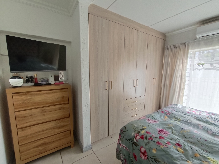 2 Bedroom Property for Sale in Clubview Gauteng