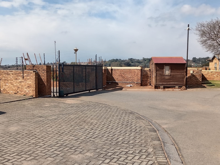 2 Bedroom Property for Sale in Honeydew Gauteng