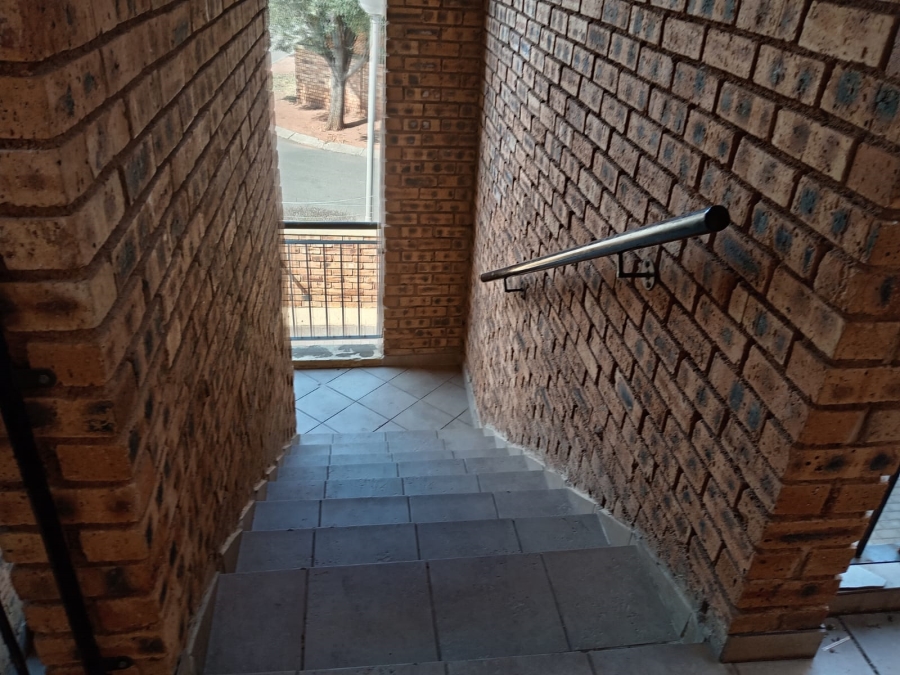 2 Bedroom Property for Sale in Honeydew Gauteng