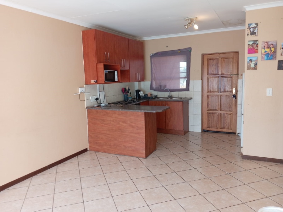 2 Bedroom Property for Sale in Honeydew Gauteng