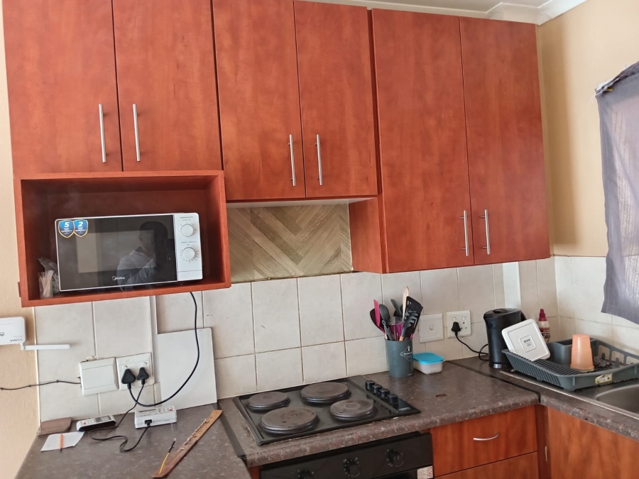2 Bedroom Property for Sale in Honeydew Gauteng