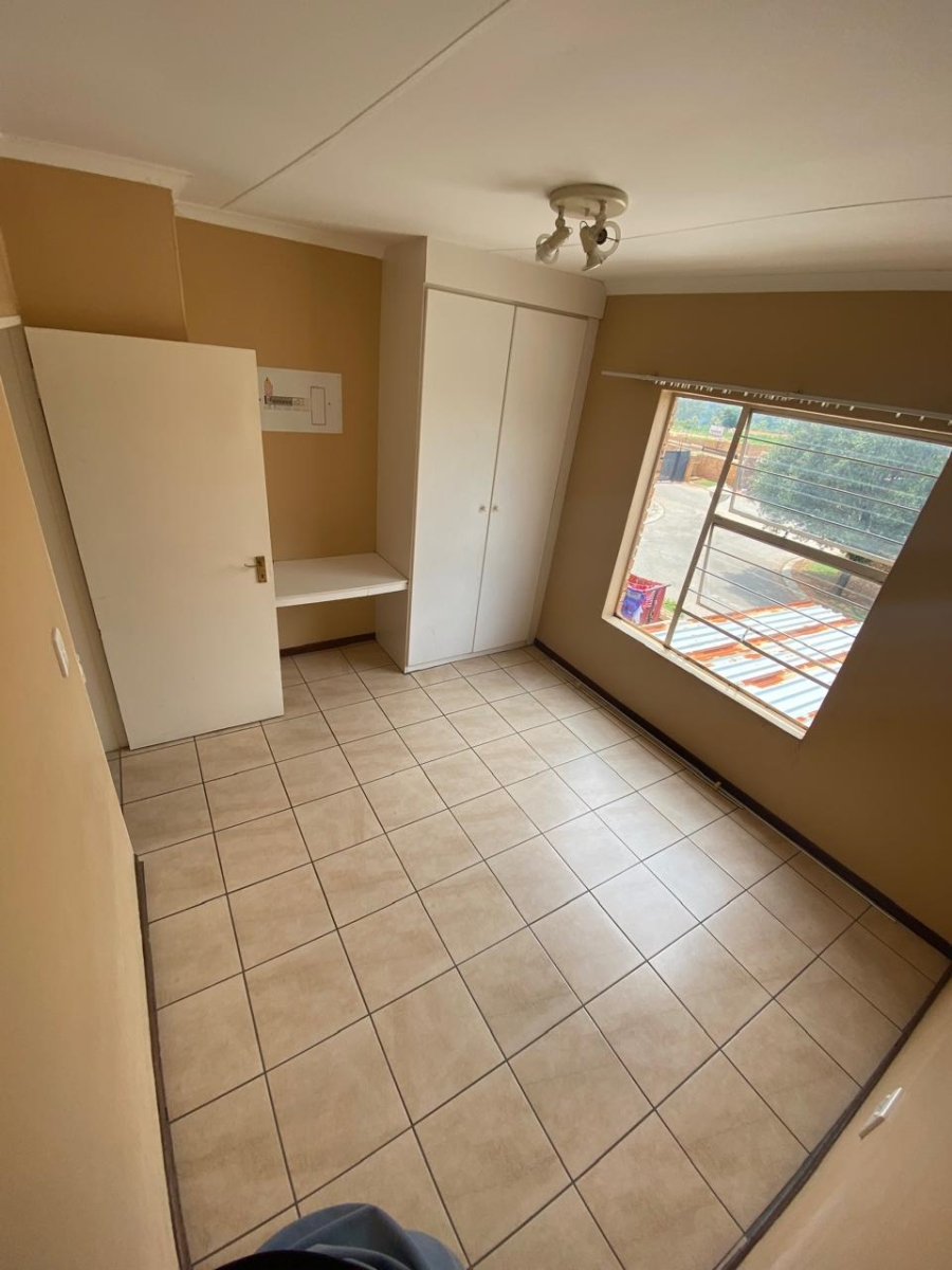 2 Bedroom Property for Sale in Honeydew Gauteng