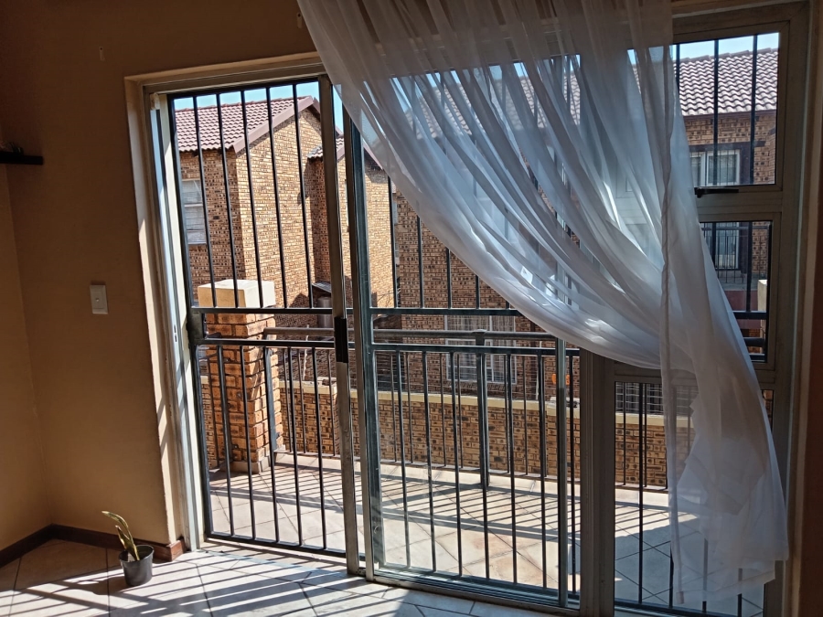 2 Bedroom Property for Sale in Honeydew Gauteng