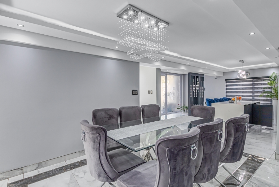 5 Bedroom Property for Sale in Buccleuch Gauteng