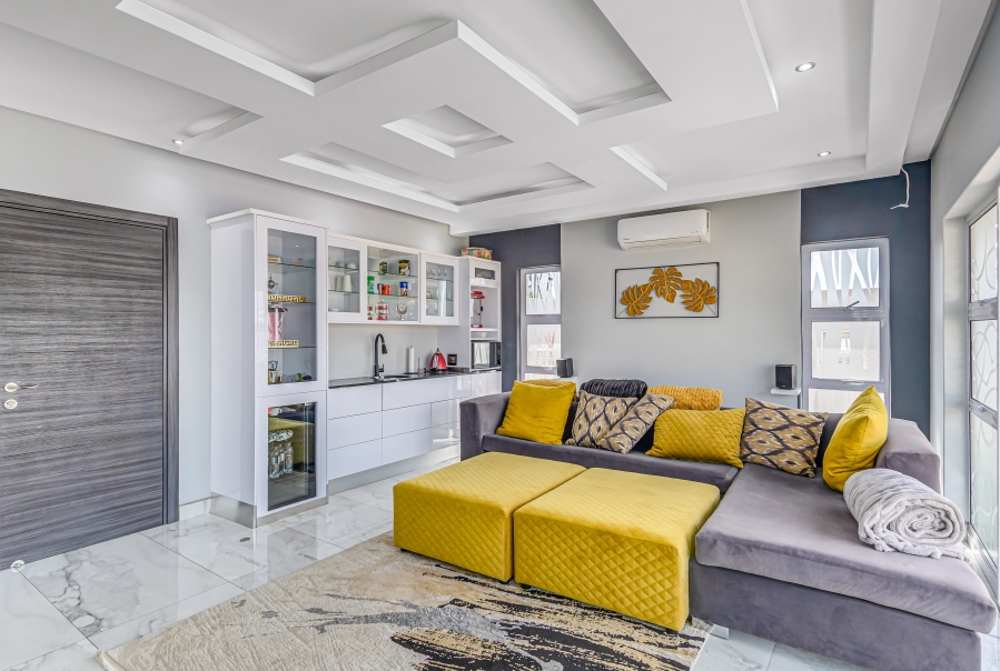 5 Bedroom Property for Sale in Buccleuch Gauteng
