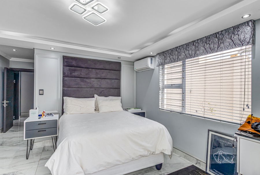 5 Bedroom Property for Sale in Buccleuch Gauteng
