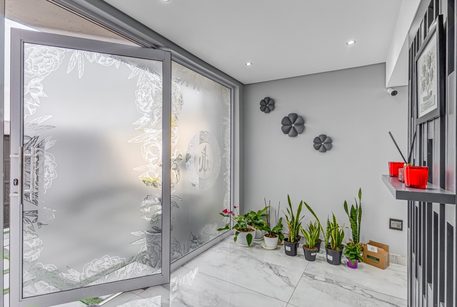 5 Bedroom Property for Sale in Buccleuch Gauteng