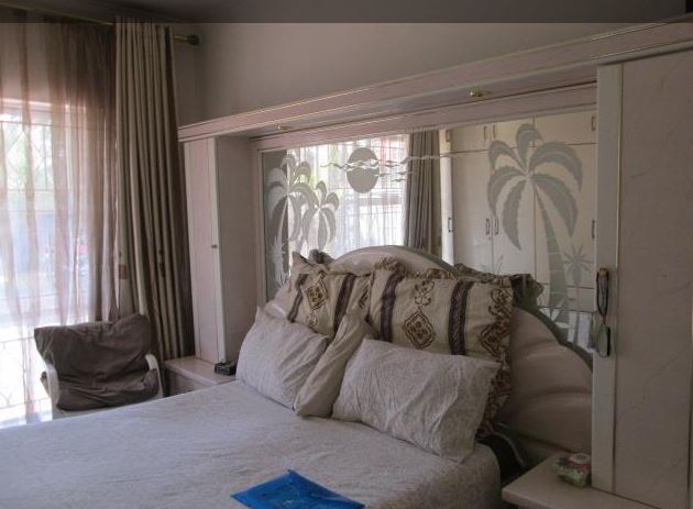 3 Bedroom Property for Sale in Robertsham Gauteng