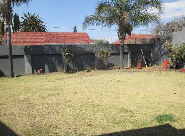 3 Bedroom Property for Sale in Robertsham Gauteng