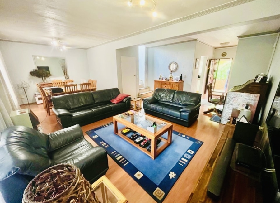 3 Bedroom Property for Sale in New Redruth Gauteng