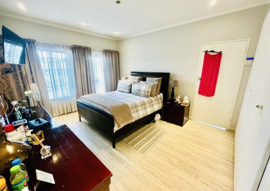 3 Bedroom Property for Sale in New Redruth Gauteng