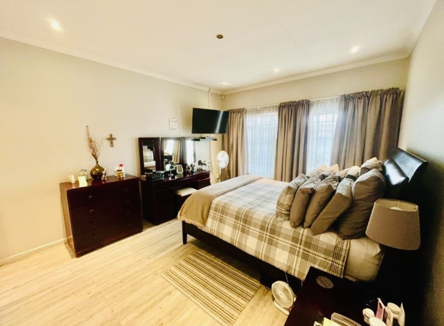 3 Bedroom Property for Sale in New Redruth Gauteng