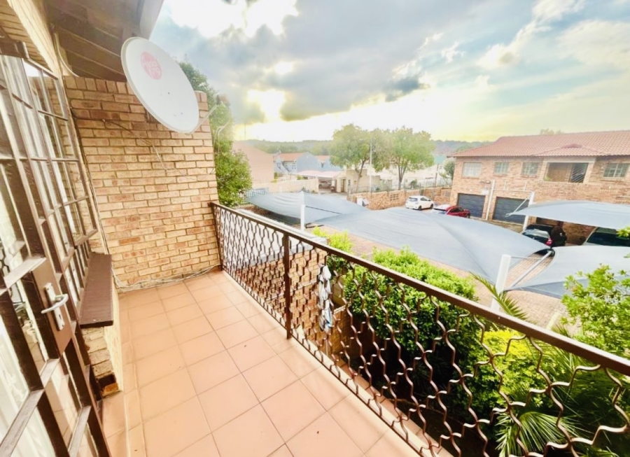 3 Bedroom Property for Sale in New Redruth Gauteng