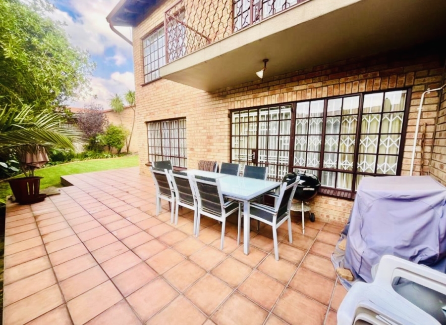 3 Bedroom Property for Sale in New Redruth Gauteng