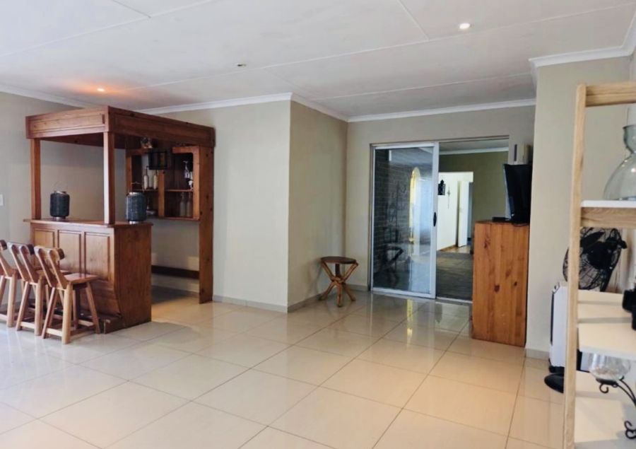 3 Bedroom Property for Sale in General Albertspark Gauteng