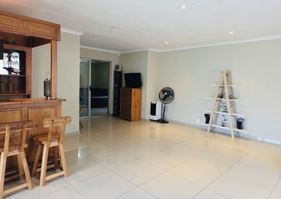 3 Bedroom Property for Sale in General Albertspark Gauteng