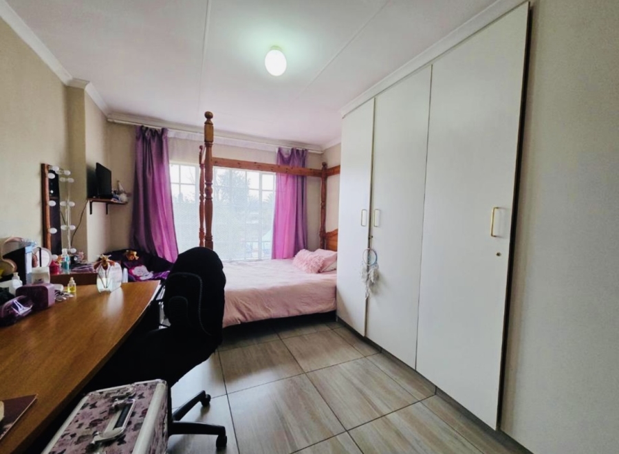 3 Bedroom Property for Sale in General Albertspark Gauteng