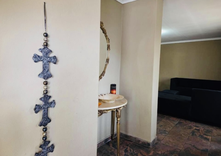 3 Bedroom Property for Sale in General Albertspark Gauteng