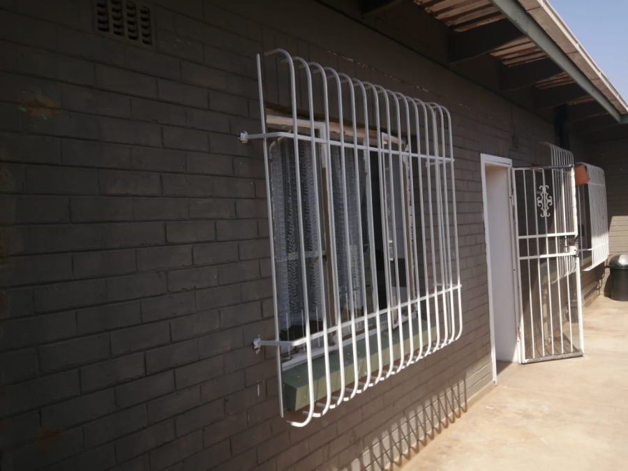 2 Bedroom Property for Sale in Homelake Gauteng