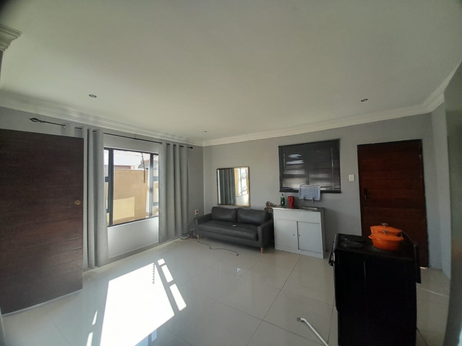 3 Bedroom Property for Sale in Mohlakeng Gauteng