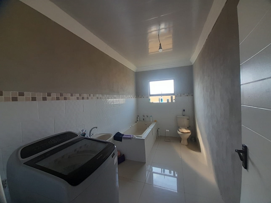 3 Bedroom Property for Sale in Mohlakeng Gauteng
