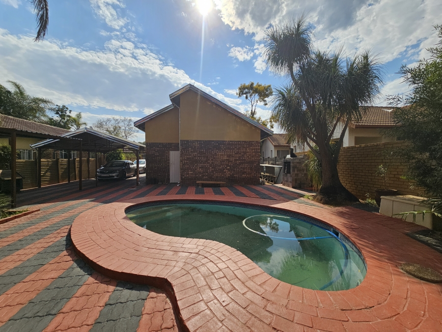 3 Bedroom Property for Sale in Suiderberg Gauteng