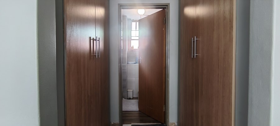 1 Bedroom Property for Sale in Hatfield Gauteng