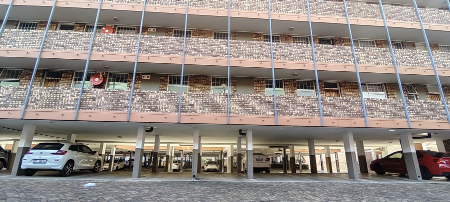 1 Bedroom Property for Sale in Hatfield Gauteng