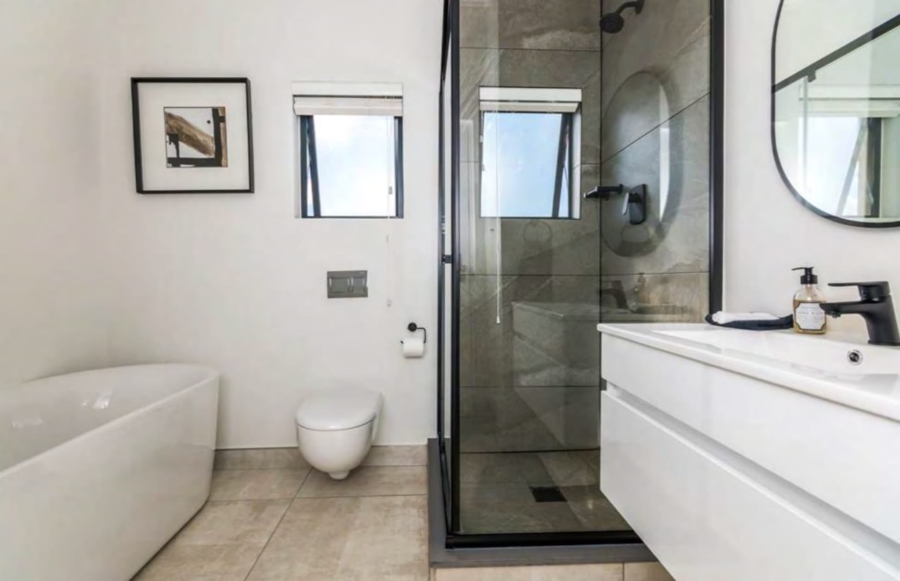 To Let 3 Bedroom Property for Rent in Waterfall Gauteng