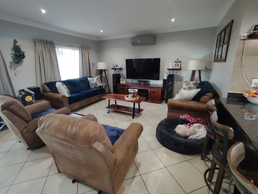 3 Bedroom Property for Sale in Monavoni Gauteng