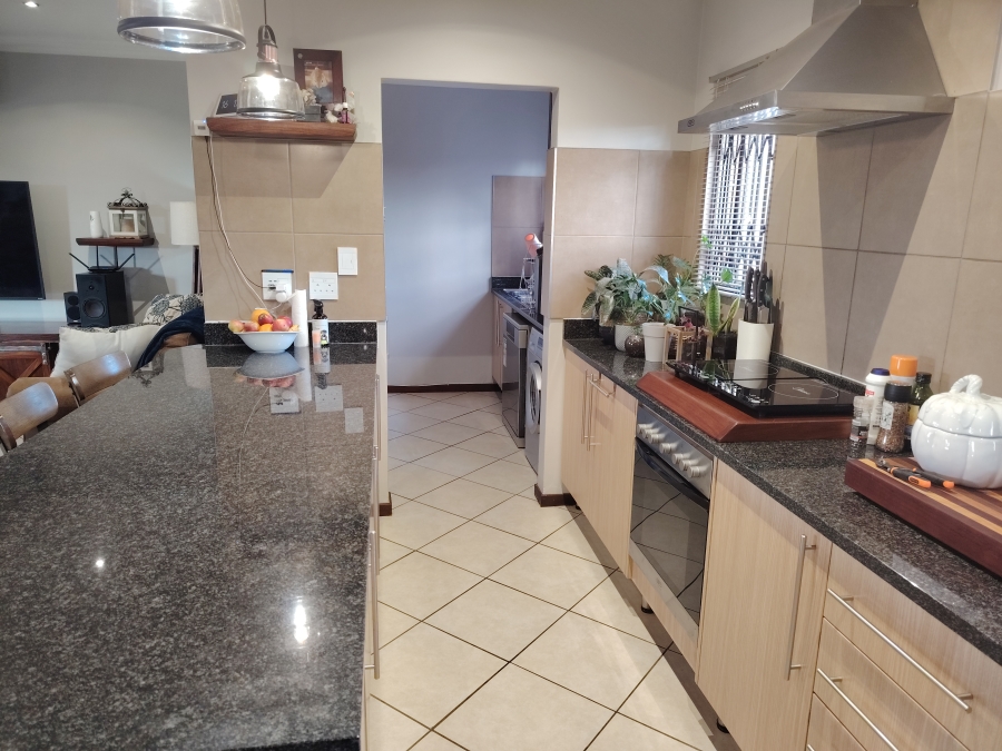 3 Bedroom Property for Sale in Monavoni Gauteng