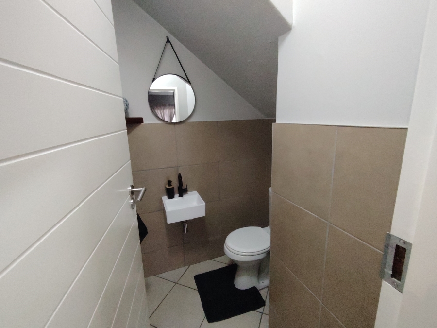 3 Bedroom Property for Sale in Monavoni Gauteng