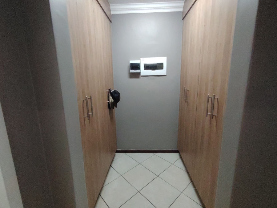 3 Bedroom Property for Sale in Monavoni Gauteng