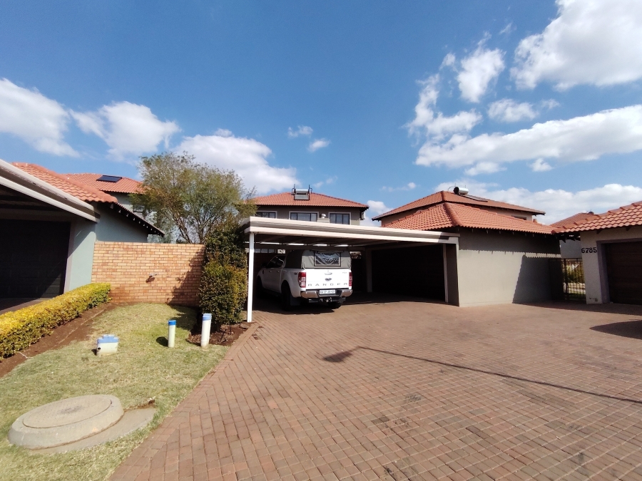 3 Bedroom Property for Sale in Monavoni Gauteng