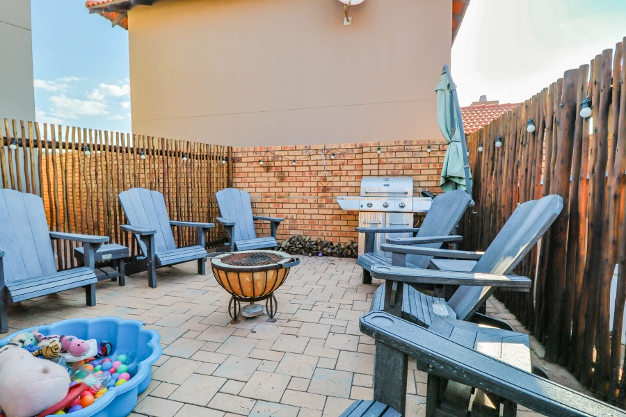 3 Bedroom Property for Sale in Monavoni Gauteng