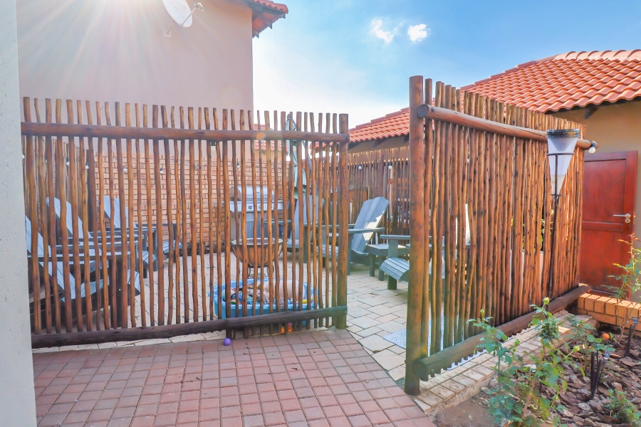 3 Bedroom Property for Sale in Monavoni Gauteng