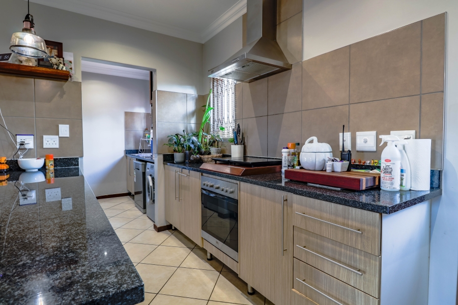 3 Bedroom Property for Sale in Monavoni Gauteng