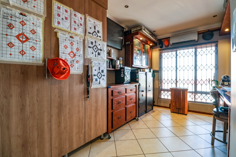 3 Bedroom Property for Sale in Monavoni Gauteng