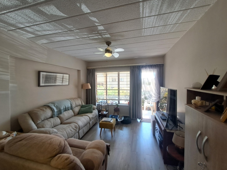 1 Bedroom Property for Sale in Hurlingham Gauteng