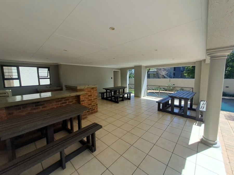 1 Bedroom Property for Sale in Hurlingham Gauteng