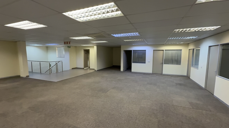 To Let commercial Property for Rent in Driehoek Gauteng