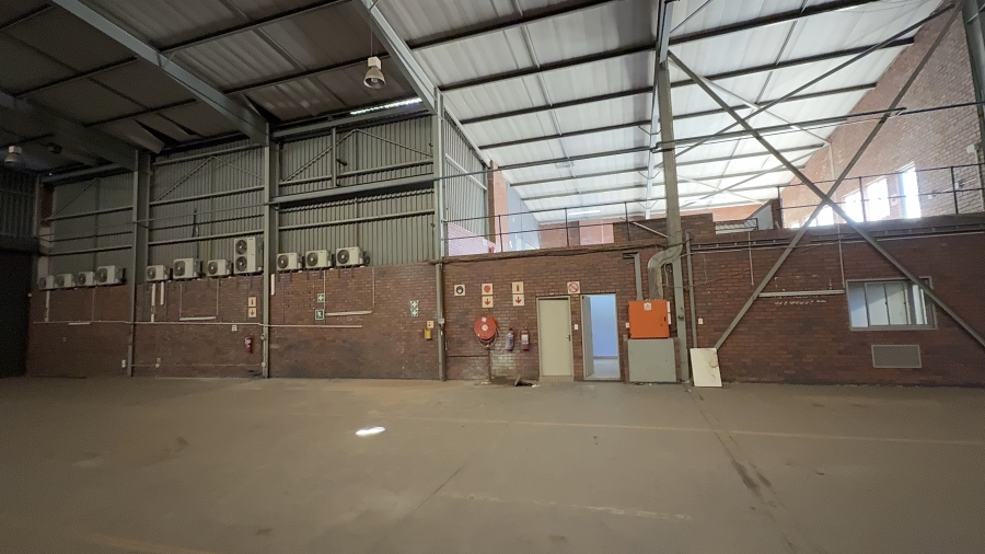 To Let commercial Property for Rent in Driehoek Gauteng