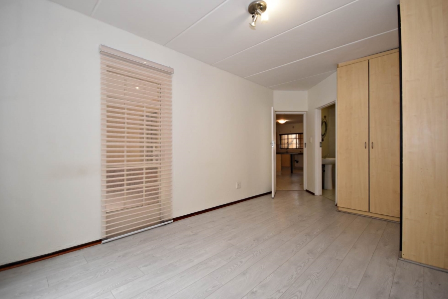 2 Bedroom Property for Sale in Noordhang Gauteng
