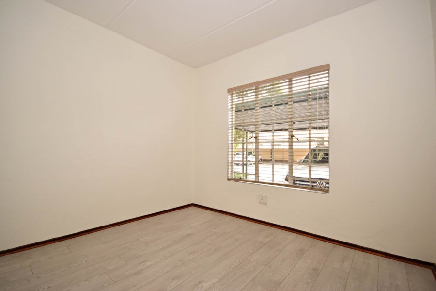 2 Bedroom Property for Sale in Noordhang Gauteng