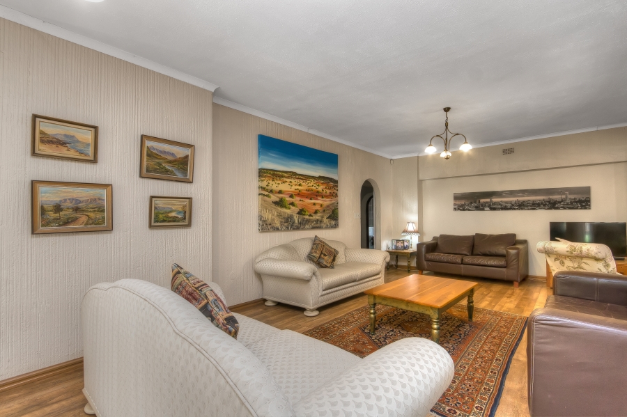 4 Bedroom Property for Sale in Mountain View Gauteng